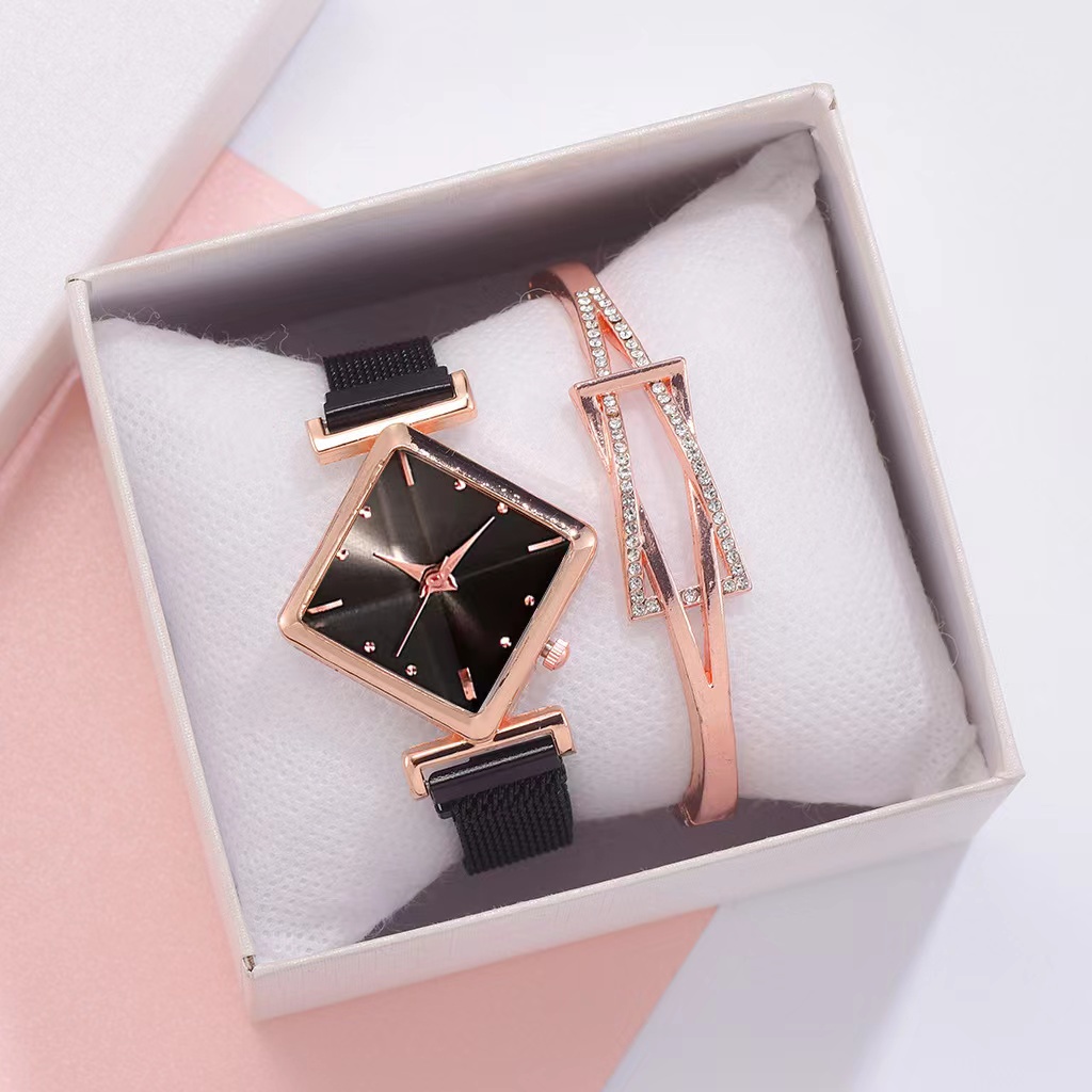 Jam Tangan Wanita Strap Rantai Pasir Dial Segitiga Analog Quartz - Watch Korean Fashion