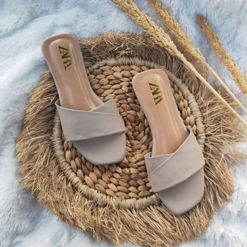 Sandal wanita teplek kekinian premium