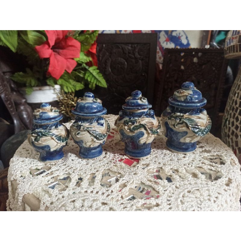 1 Set(4 buah) Guci mini Antik Vintage Naga Timbul keramik mulus