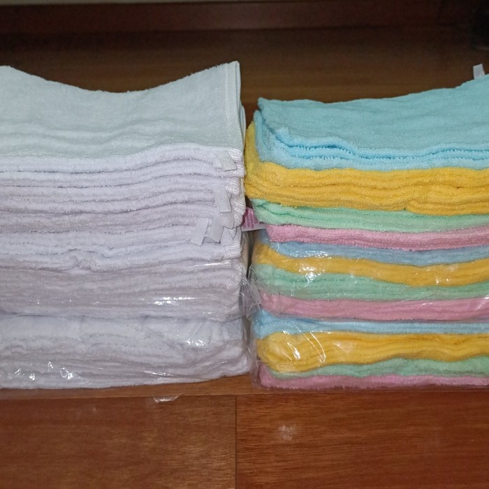 Handuk Wash Lap Bayi / Washlap / Lap tangan merk Anjoly Warna &amp; Putih