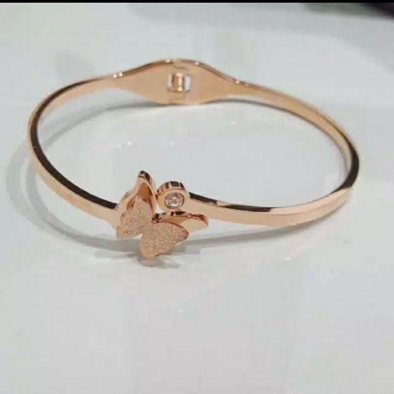 gelang titanium wanita kupu-kupu model simpel