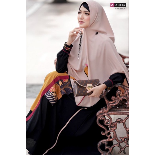NAVISKA BLACK NUDE BATIK by Aulia fashion