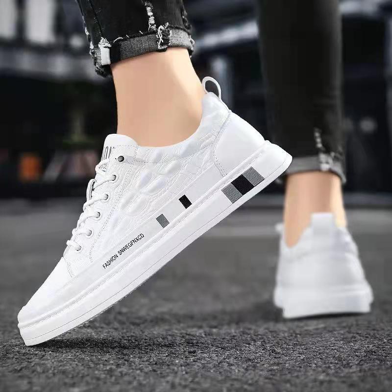 Sepatu Sneakers Pria Kasual Kulit Premium - F-20