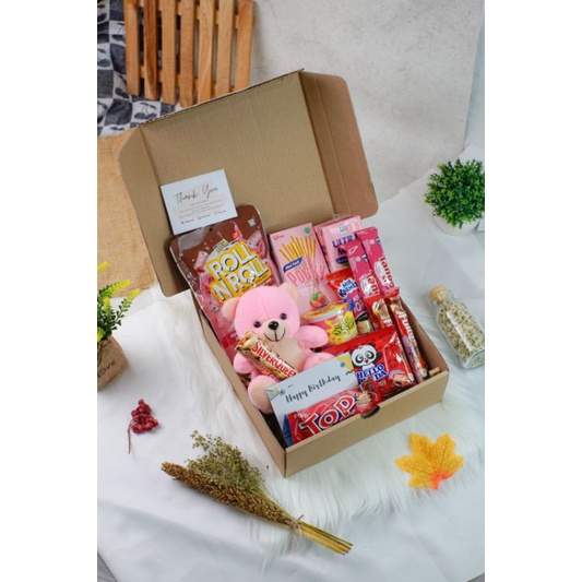 

Snack Box Custom Murah Ultah Wisuda Natal Wedding Gift jajan murah