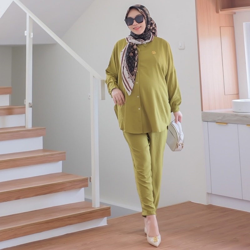 DYN  Basic Anara set Part 6- One Set Atasan + Celana Crinkles-Lime
