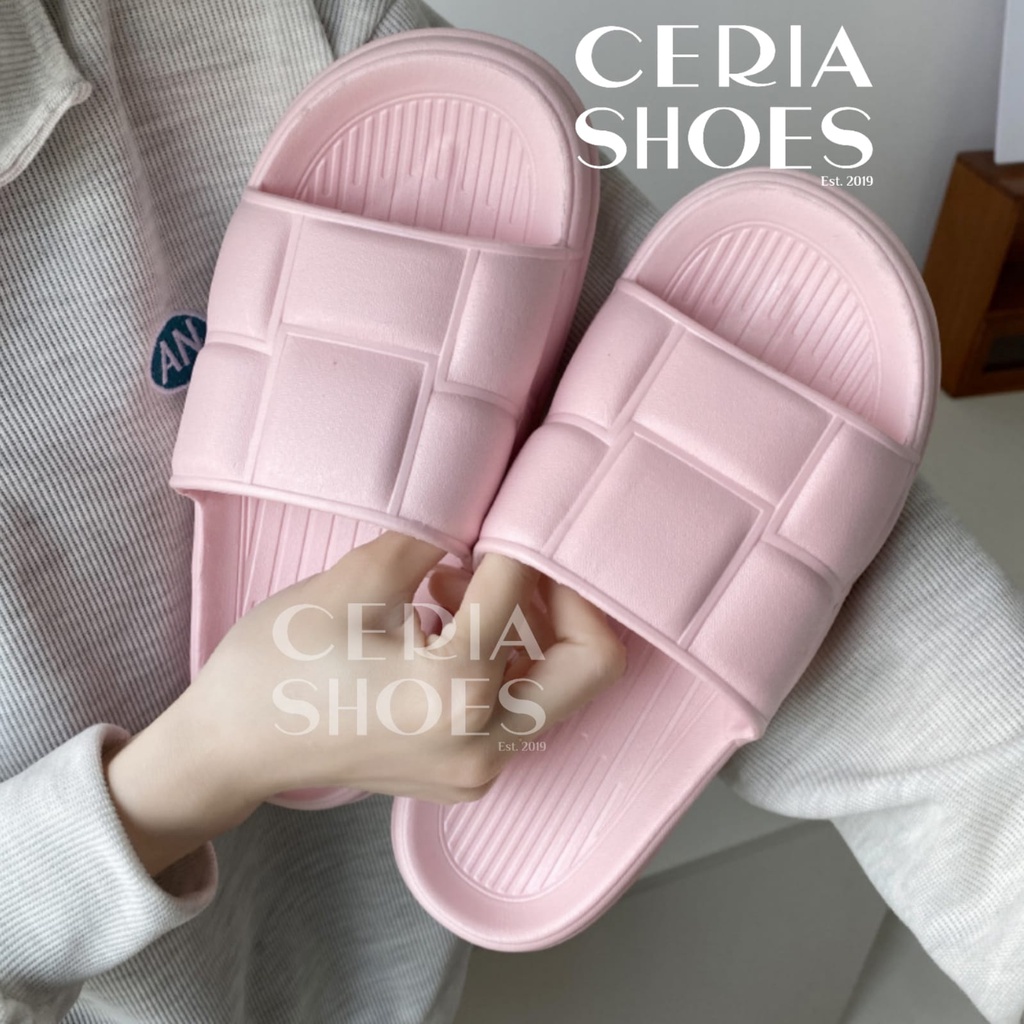 CERIA PVC Sandal Slop Wanita Jelly Korean Import Bahan Rubber Super Soft Ringan Non-slip Sole Square Pattern