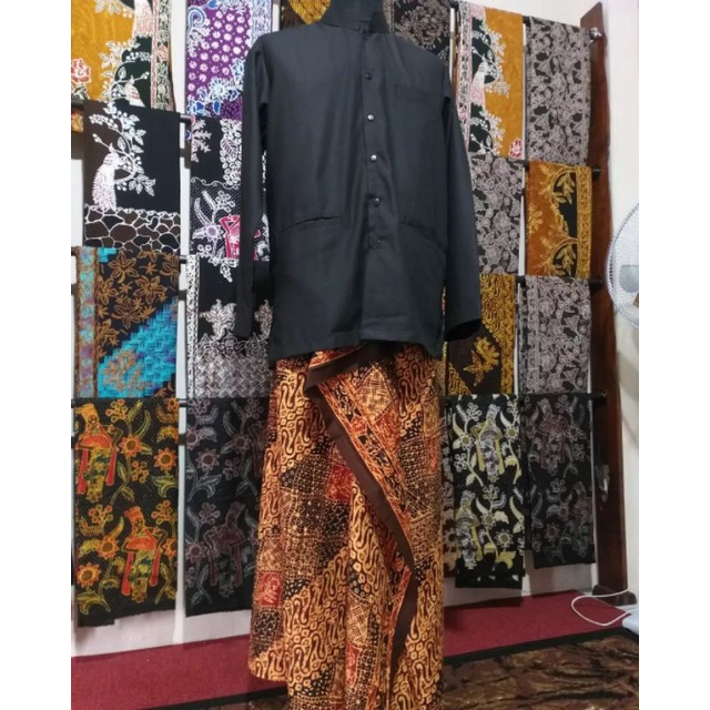 baju adat banyuwangi hitam