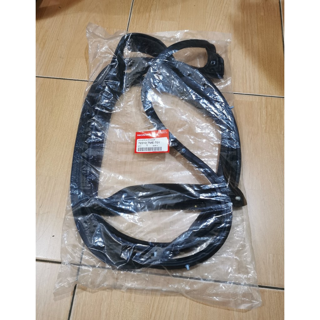 Karet Balon Body Pintu Depan HND CRV 2018-2021 .