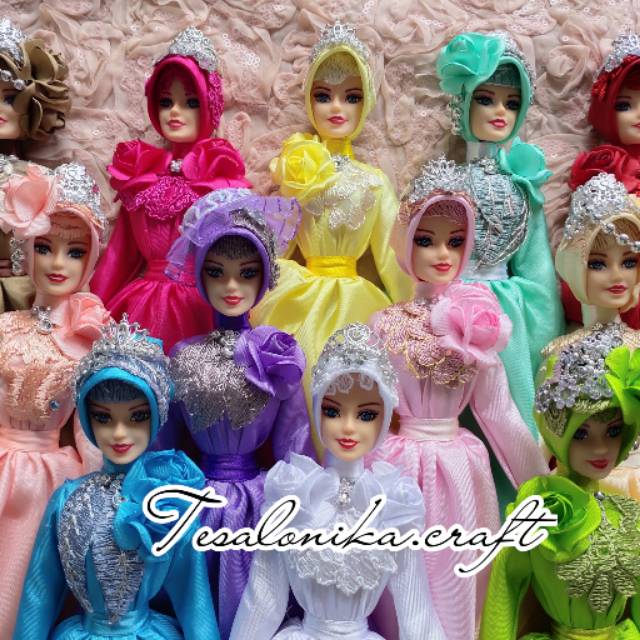 Barbie Hijab untuk Barbie Candy