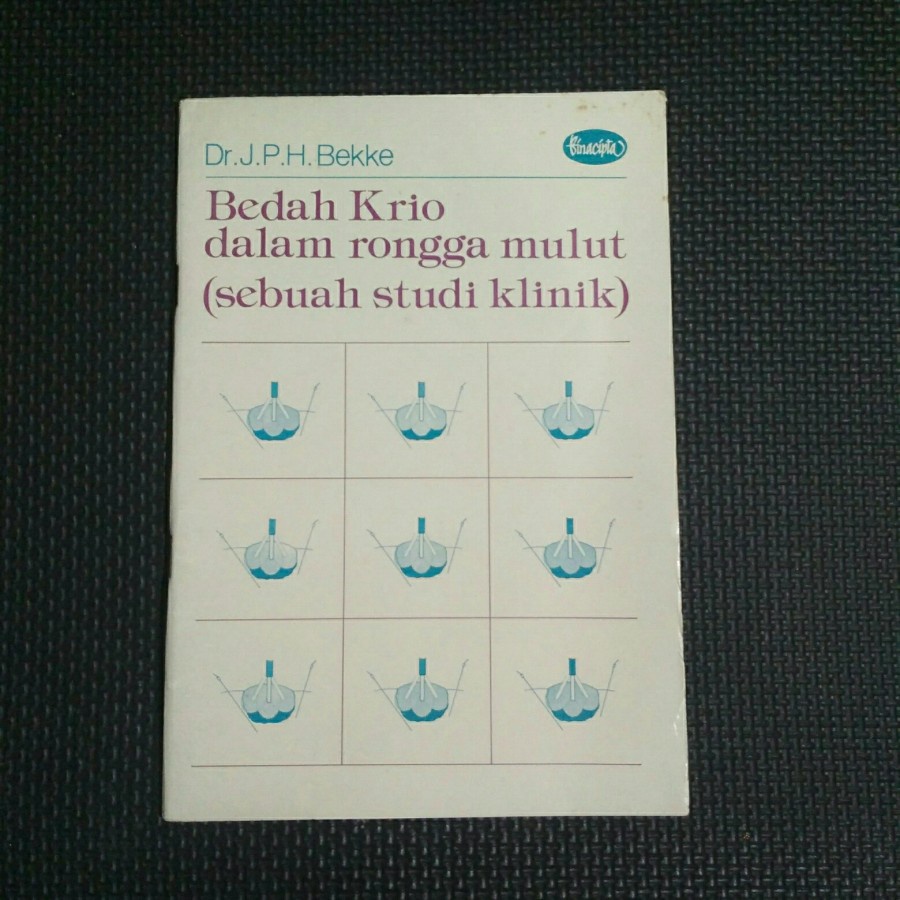 Buku bedah krio dalam rongga mulut