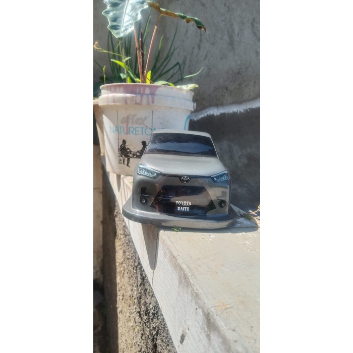 Tempat Tissue Miniatur Mobil Toyota Raize