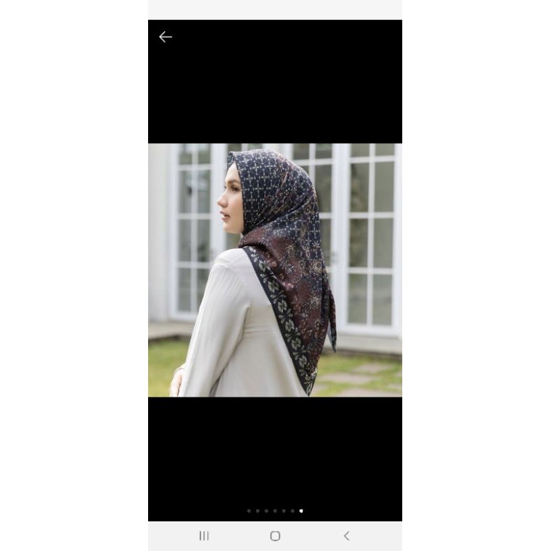 Rulla Scarf Hl x dwihanda Black