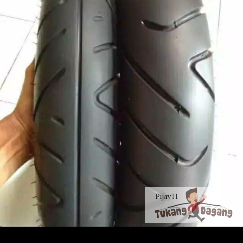 sepasang ban scoopy donat depan belakang