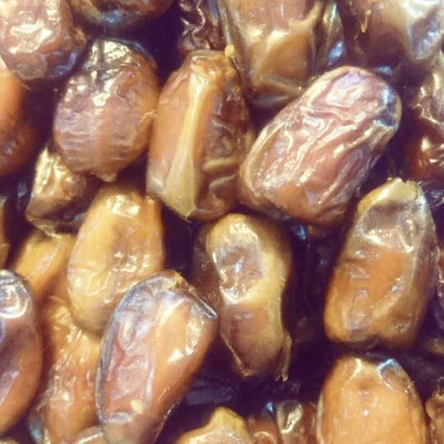

Kurma madu super oleh2 haji dan umroh