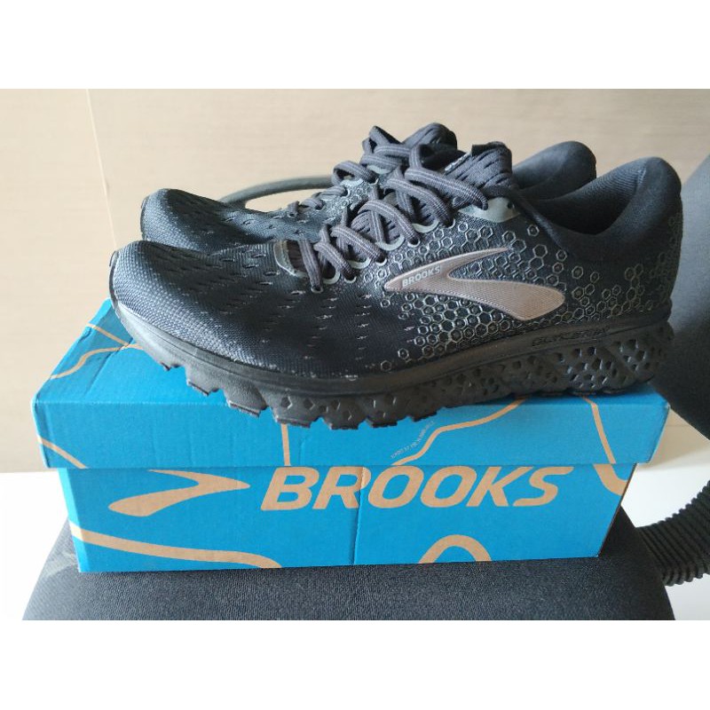Sepatu lari running shoes Brooks Glycerin 17 size 45 hitam