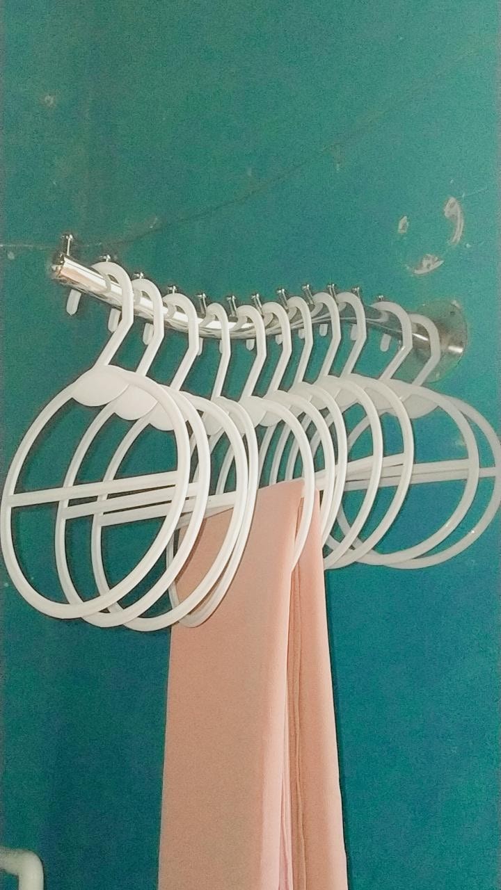 Hanger Jilbab Bulat /  Gantungan Hanger Kerudung