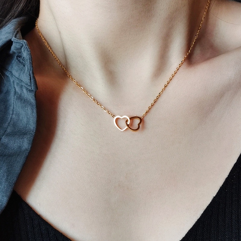 Kalung Titanium Wanita Liontin Dua Hati Lapis Emas 18k Anti Karat Perhiasan