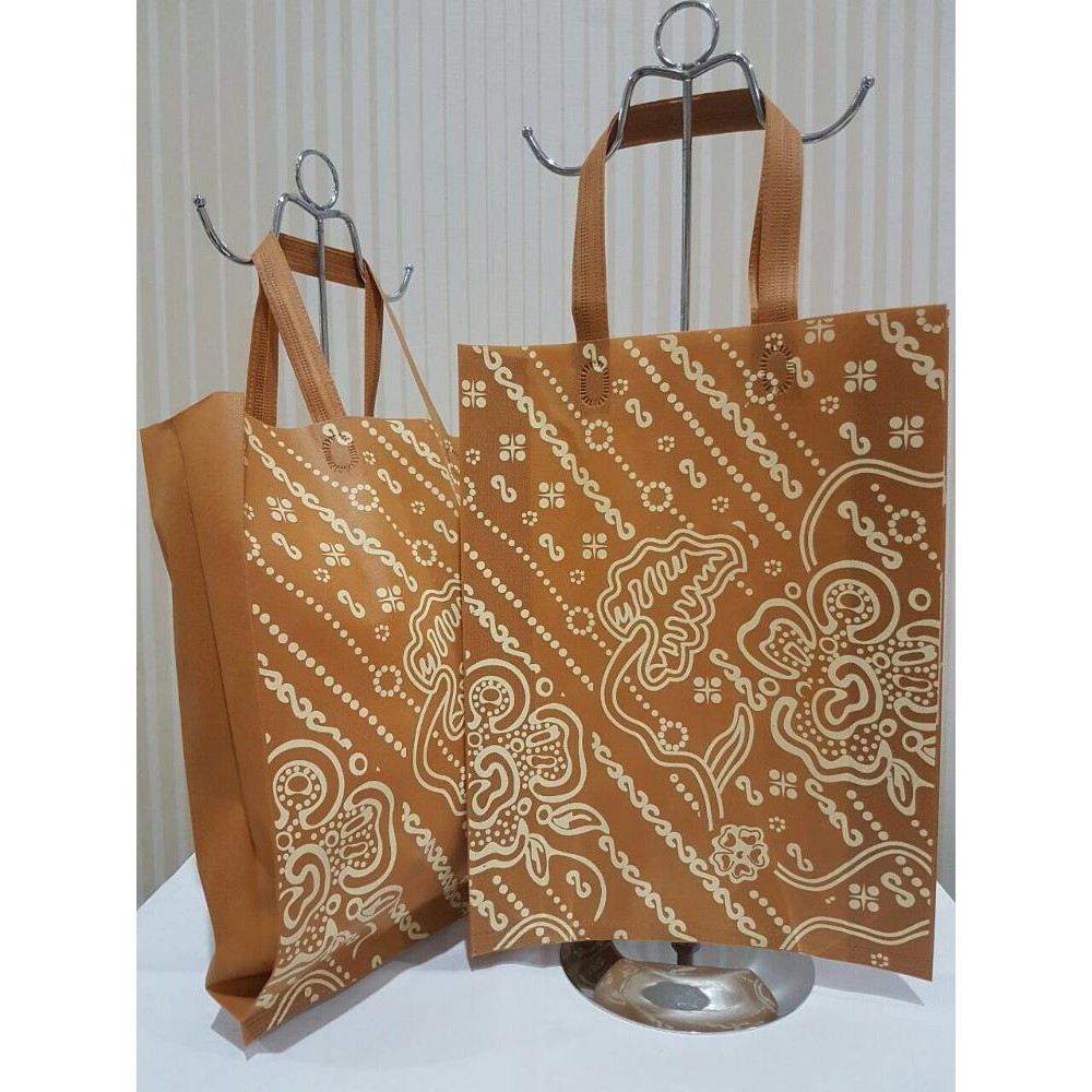 

Tas Souvenir Spunbond Batik 7 / Reusable Tote Shopping Bag M
