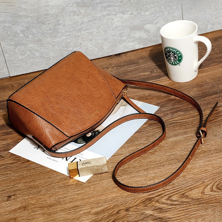 Slingbag Stradivarius Import / Tas Selempang Wanita