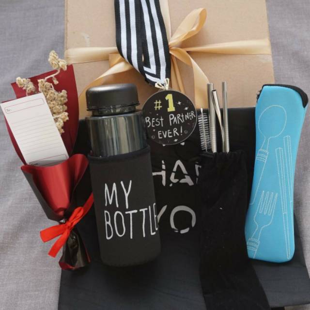 

Kado Custom Pilih Sesukamu Gift Box Hampers Hadiah Custom birthday wisuda ultah cewek cowok