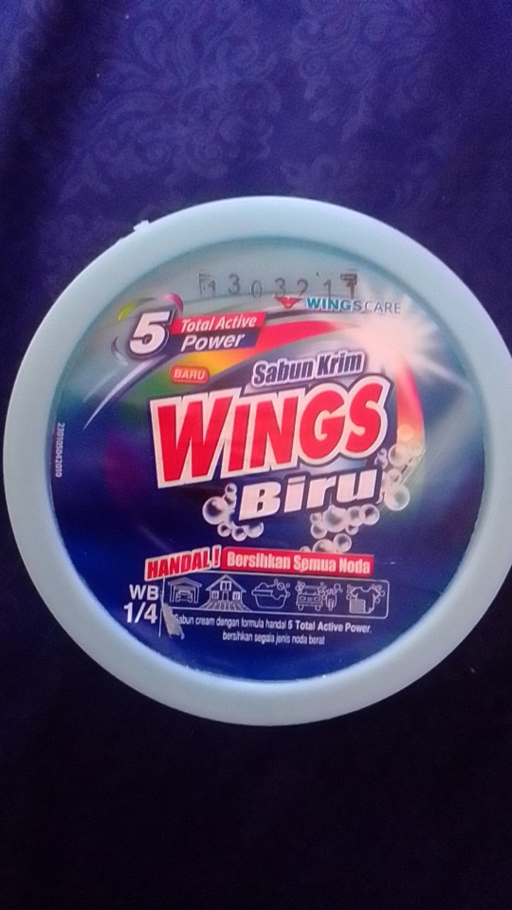 Cream Wings Biru 1/4 200gr