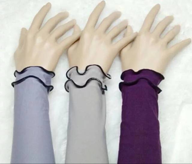 Handsock Curly Line black (harga lusinan) manset tangan wanita