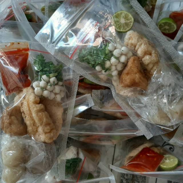 

Baso aci instan (The deuieun food)