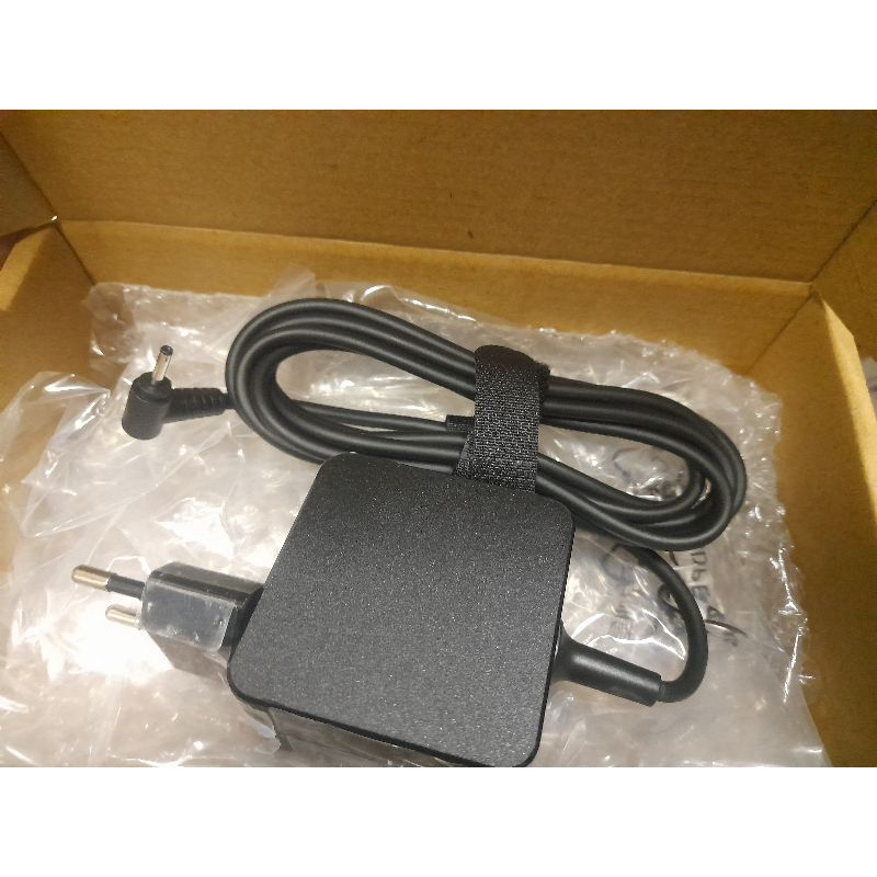 Acer Switch One Charger CASAN ADAPTER Acer Switch One 10 SW1-011-15B9 5V 3A 2.5-0.7mm