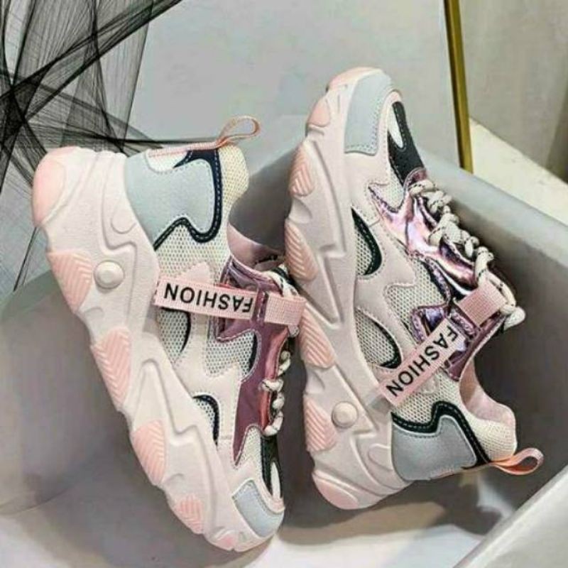 SEPATU IMPORT WANITA / SEPATU SNEAKERS IMPORT WANITA / SEPATU WANITA