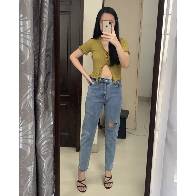 Cut Out Jeans
