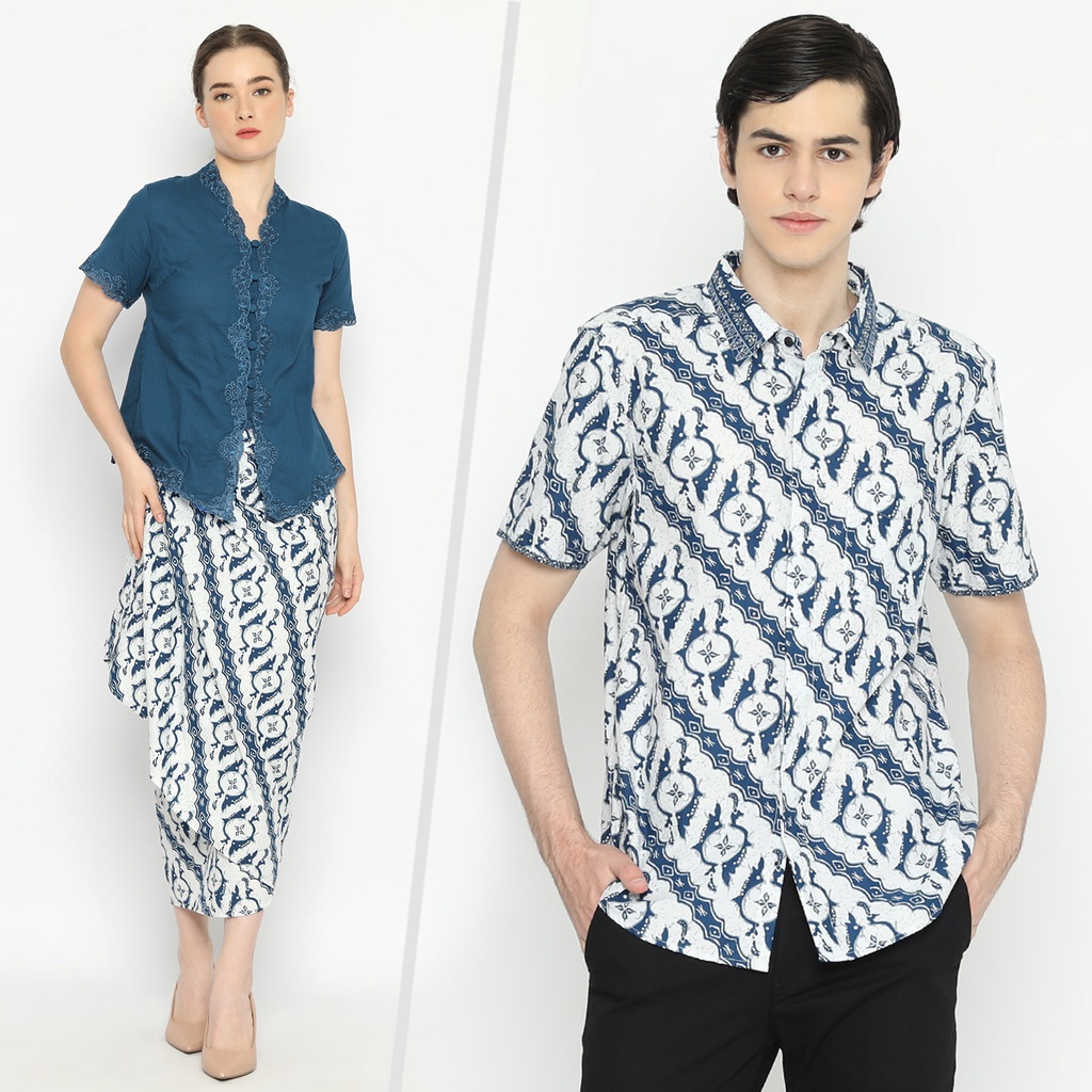 BATIK COUPLE KELUARGA  Kemeja Rok Lilit Instan Pria Lengan Panjang Slimfit Premium Lereng Putih Biru 723619 Cap 72 - Baju Kemeja Atasan Pakaian Batik Couple Cople Pria Cowok Laki Laki Remaja Keluarga Lengan Panjang Modern Slimfit Premium Kekinian