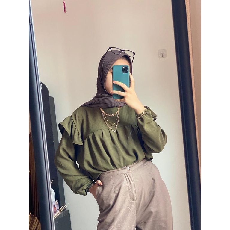 DAISY BLOUSE  BLOUSE KOREAN STYLE  BLOUSE WANITA  BLOUSE  ATASAN WANITA  ATASAN WANITA TERBARU  ATASAN WANITA BLOUSE  BLOUSE TANGAN BALON BLOUSE KEKINIAN L fit to Xl /Izdihaar_olshop