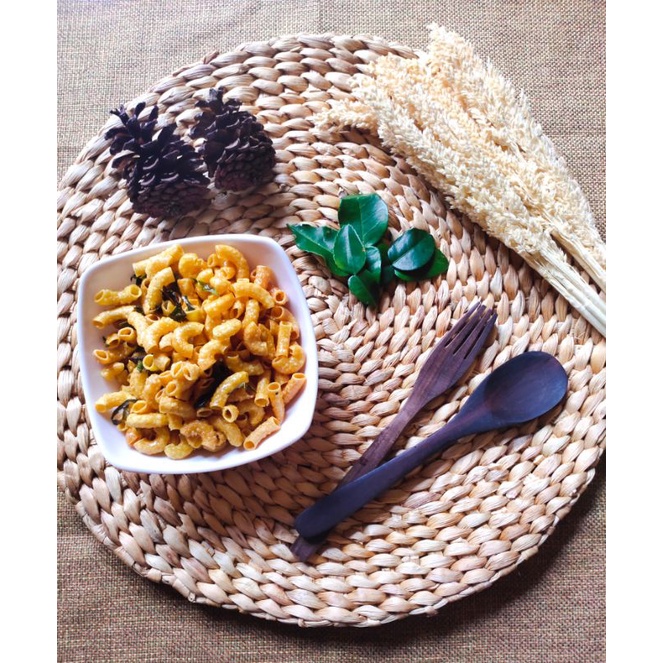 

Makaroni original daun jeruk isi 50gr
