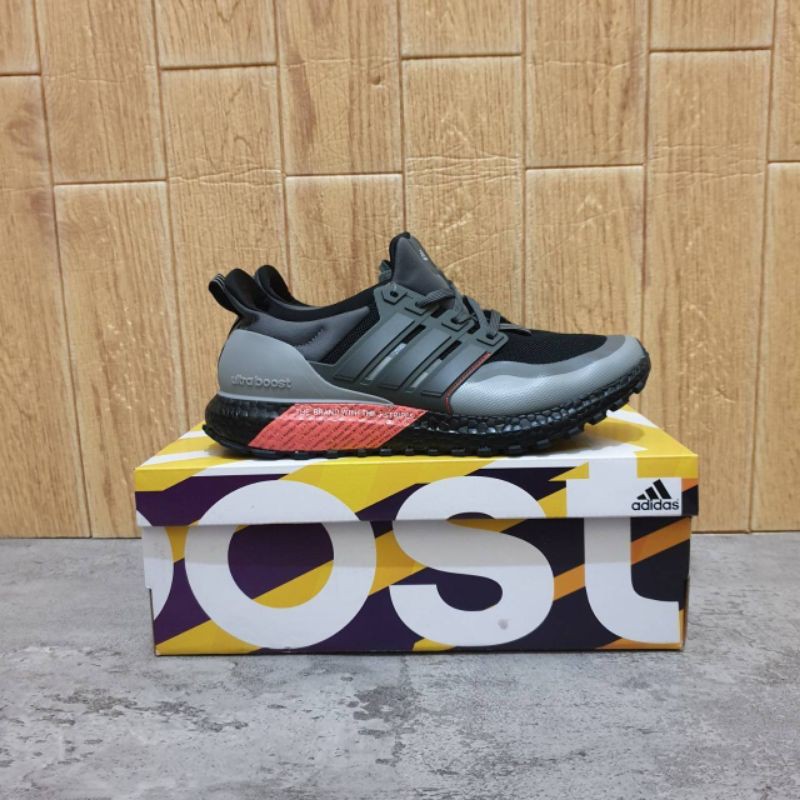 ADIDAS ULTRABOOST ALL TERRAIN "CORE BLACK/GREY THREE-SHOCK RED"