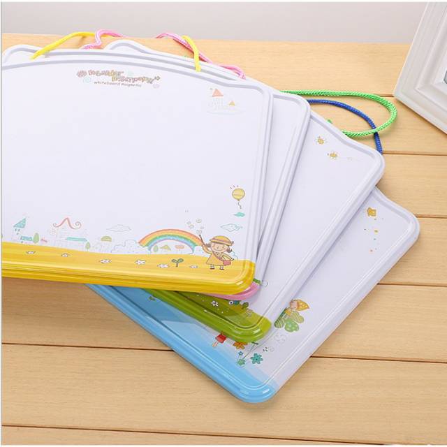 

Papan Tulis Kreatif Anak Bergambar Free Spidol+Penghapus+Catur+Dadu ACE.HOME