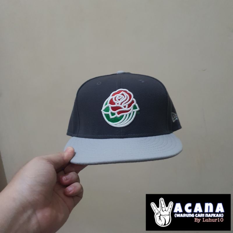 Topi New Era Logo Rose bowl game Warna Grey ukuran built up [Second]