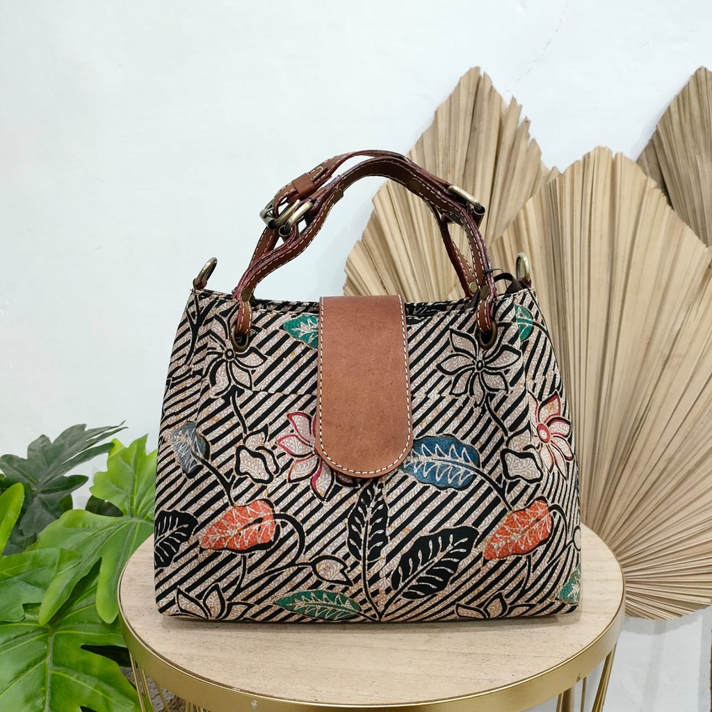 Tas Batik: Sentuhan Budaya Indonesia dalam Dunia Fashion