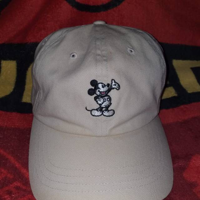 Topi disney