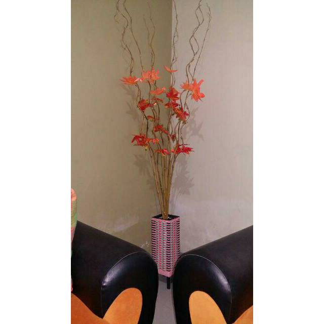 DAUN HIAS Bambu ulir Maple oren 10pcs + vas rotan