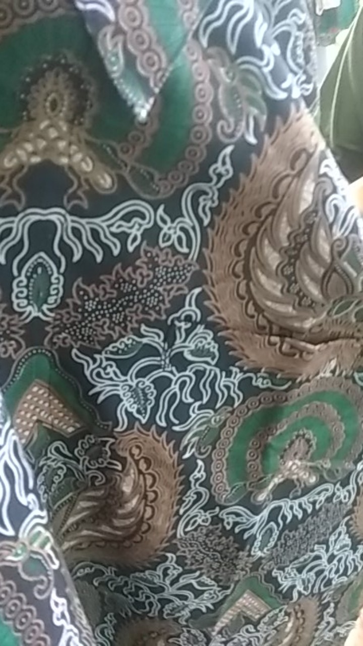 Kemeja Batik Pria Lengan Panjang Lapis Furing Minulya Gondongen  Hijau
