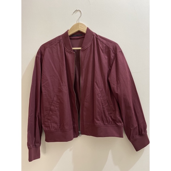 Preloved Uniqlo Bomber Jaket Maroon