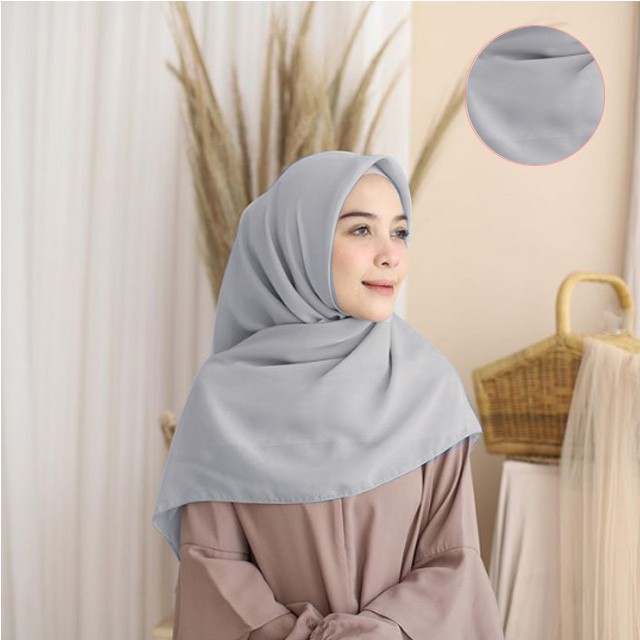 Hijab Segiempat Polycotton 115 x 115 Warna Part 1 Bella Square-LIGHT GREY