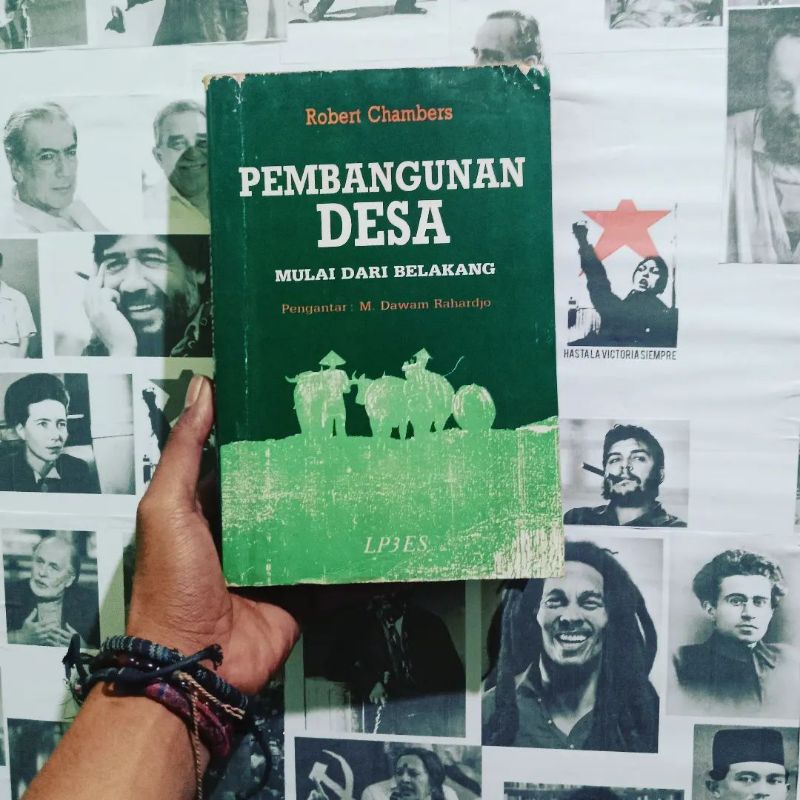 Pembangunan Desa Mulai dari Belakang by Robert Chambers - Pustaka LP3ES Indonesia