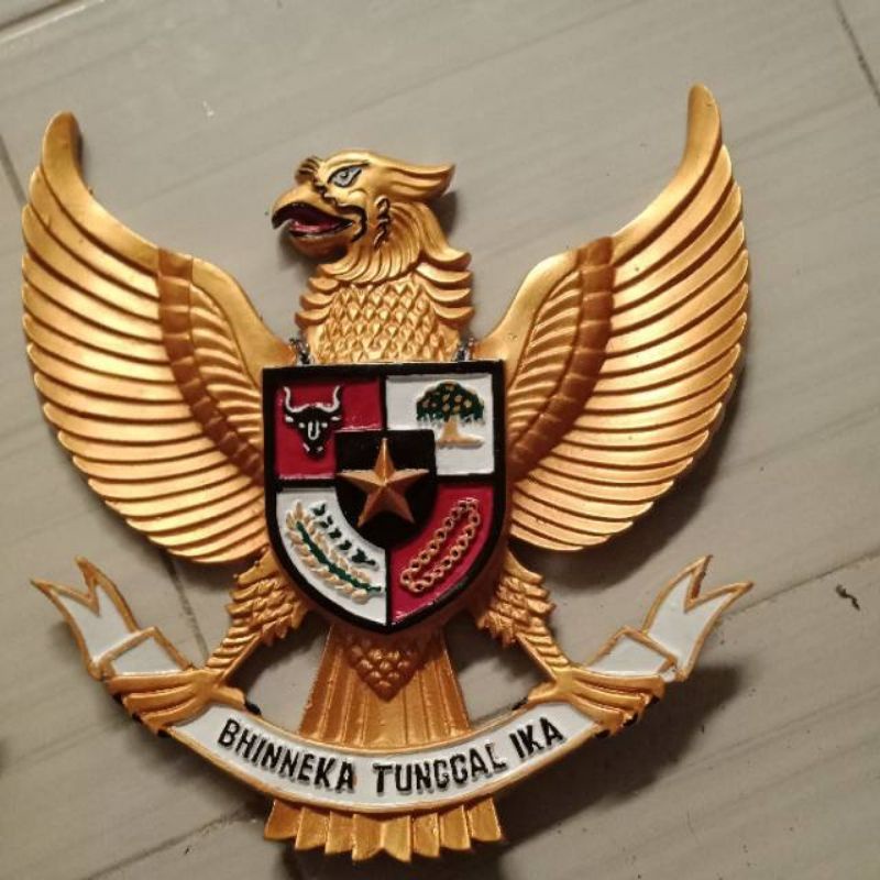 

Garuda Pancasila fiber 35cm