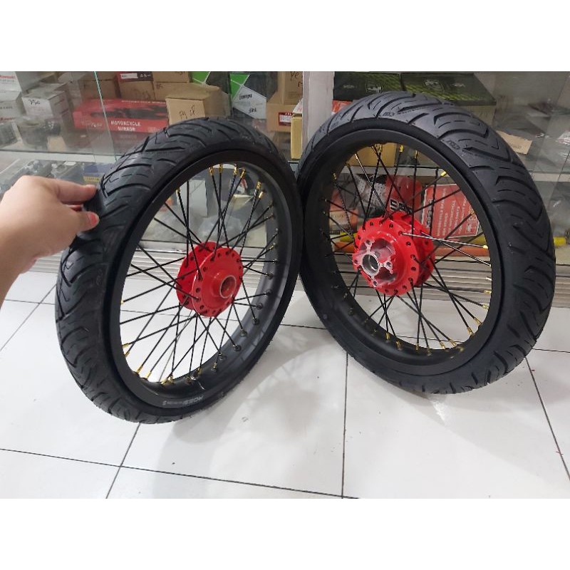 Velg rossi 215 185 ring 17 supra x 125. Honda CS1 ban lengkap