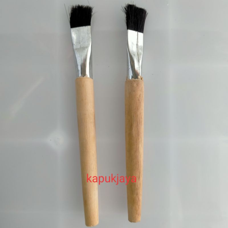 

Kuas Kue Kayu