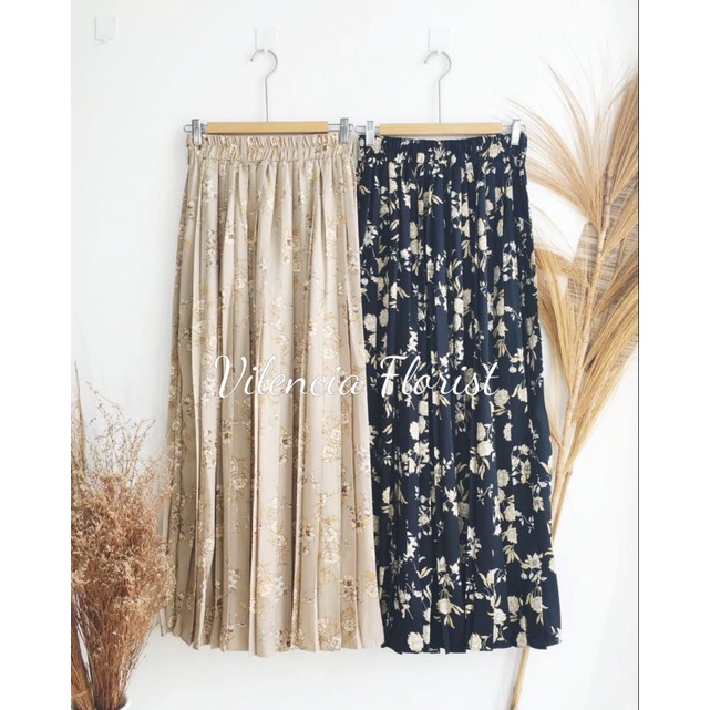 Rok panjang korea plisket motif bunga