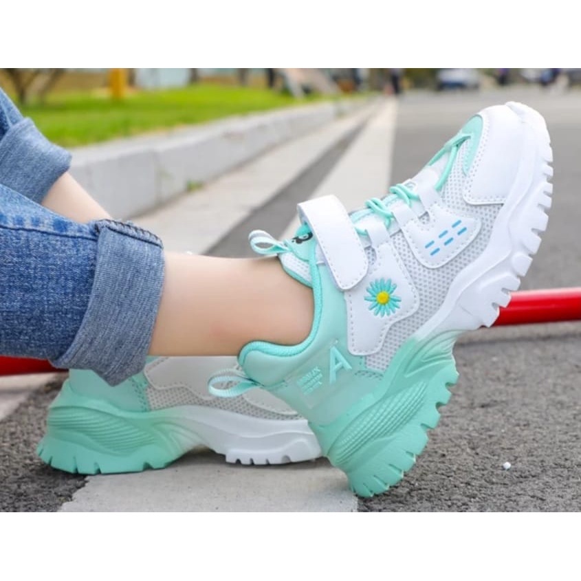 Sepatu Sneakers Pria Wanita Anak Sekolah Untuk Olahraga Zumba Joging Running Nongkrong Ootd Spatu Pa