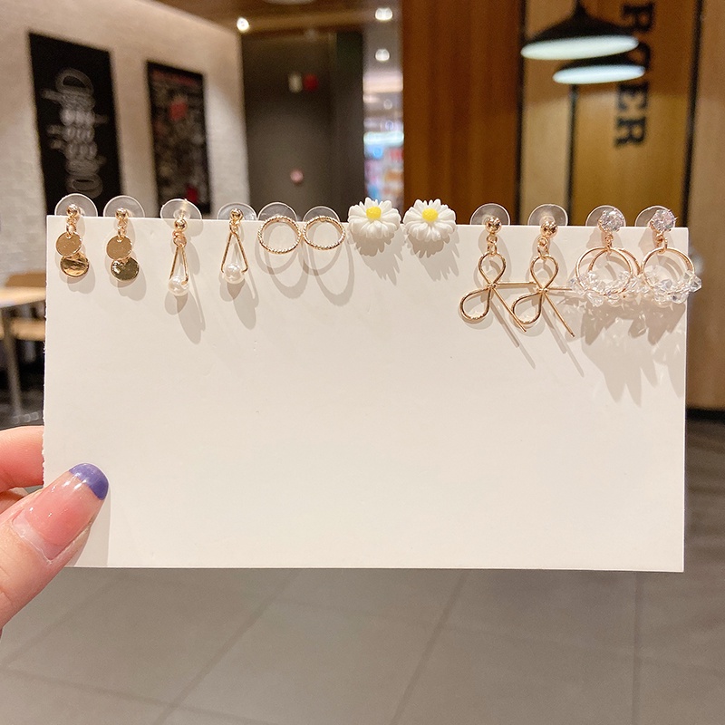 Anting Tusuk Motif Bunga Ala Perancis Elegan Untuk Wanita