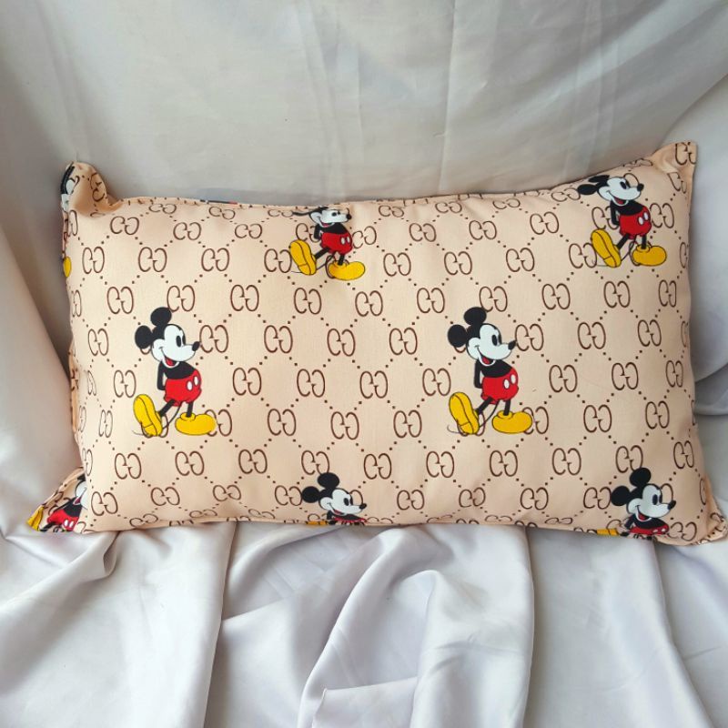 bantal cinta bayi sarung+isi / bantal dacron motif mickey mouse